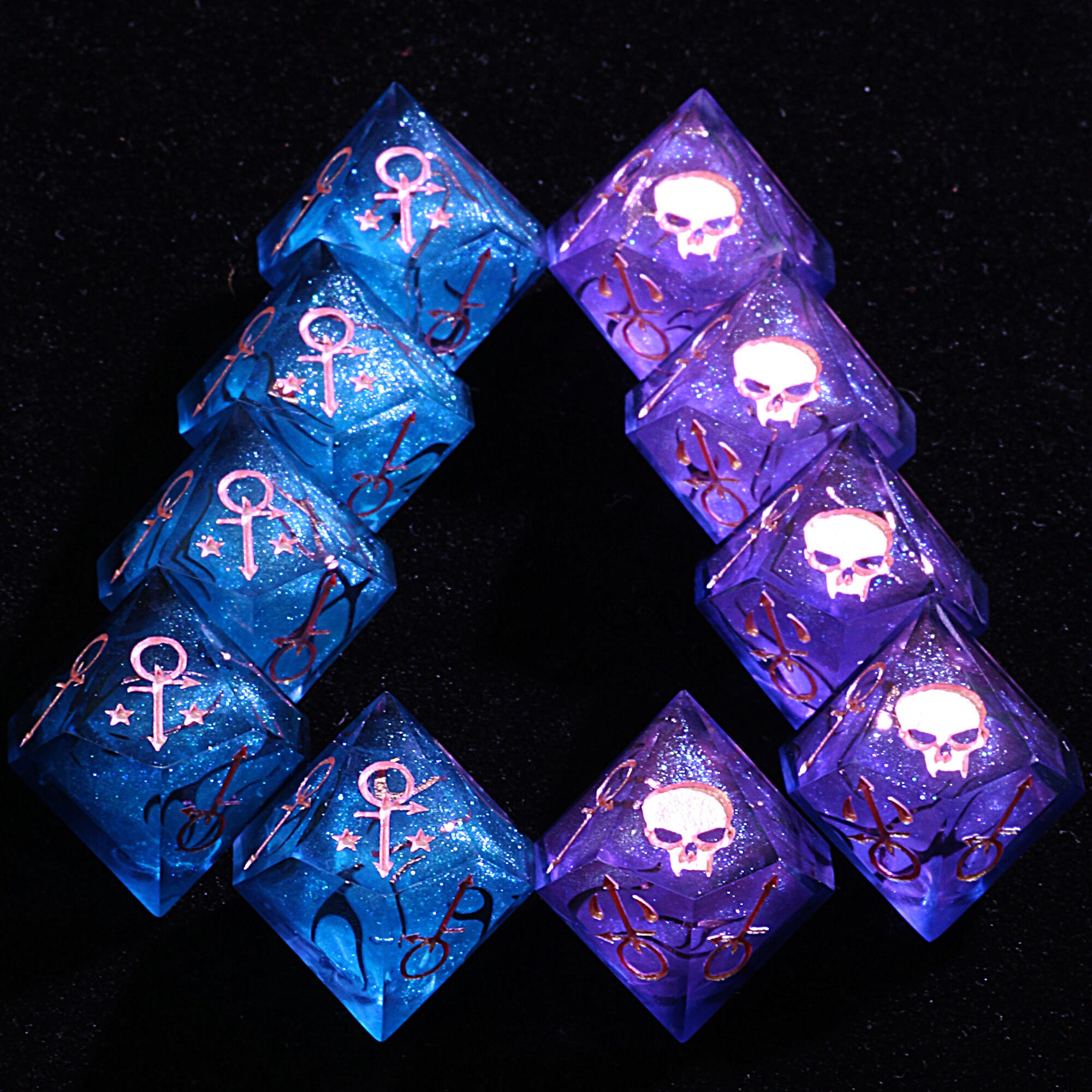 15 Polyhedral Resin Anarch VtM WoD Dice Set Gilded Labyrinth - Dice of Dragons