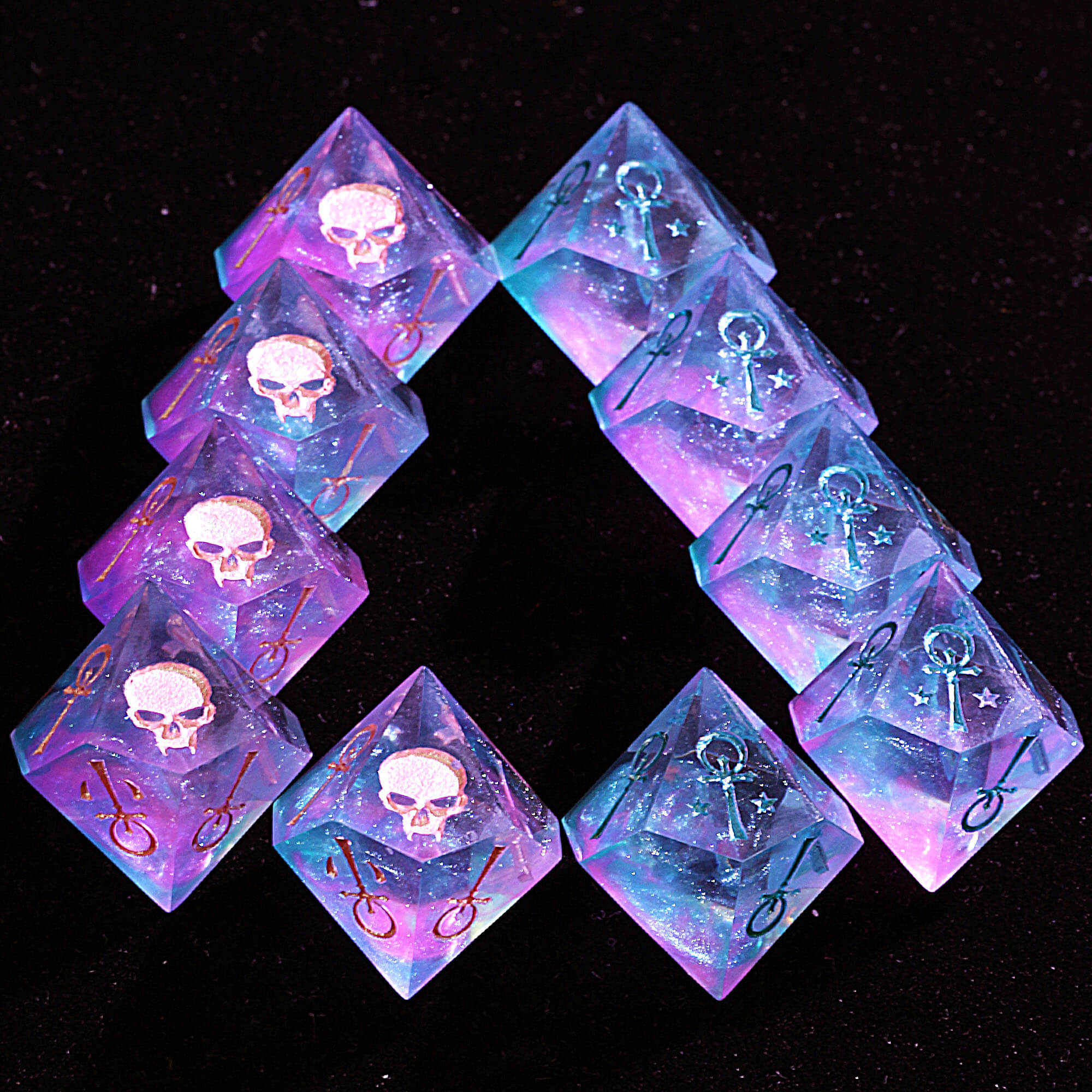 15 Polyhedral Resin Camarilla WoD VtM Sets Dice Gilded Masquerade - Dice of Dragons