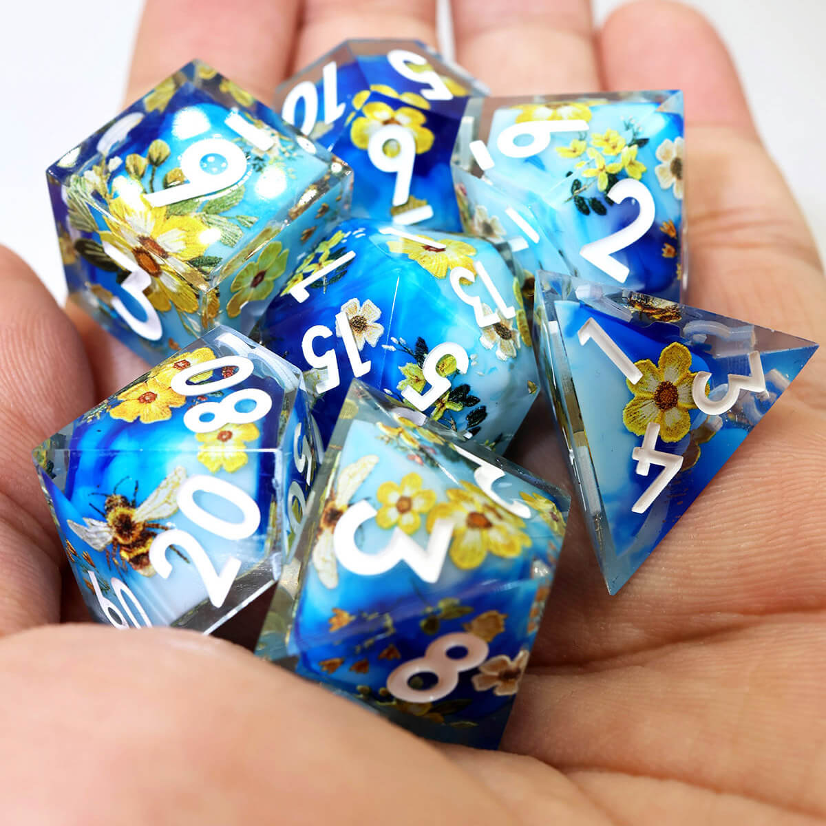 7-Piece Bee Flower Sharp Edge DND Dice Set - Dice of Dragons