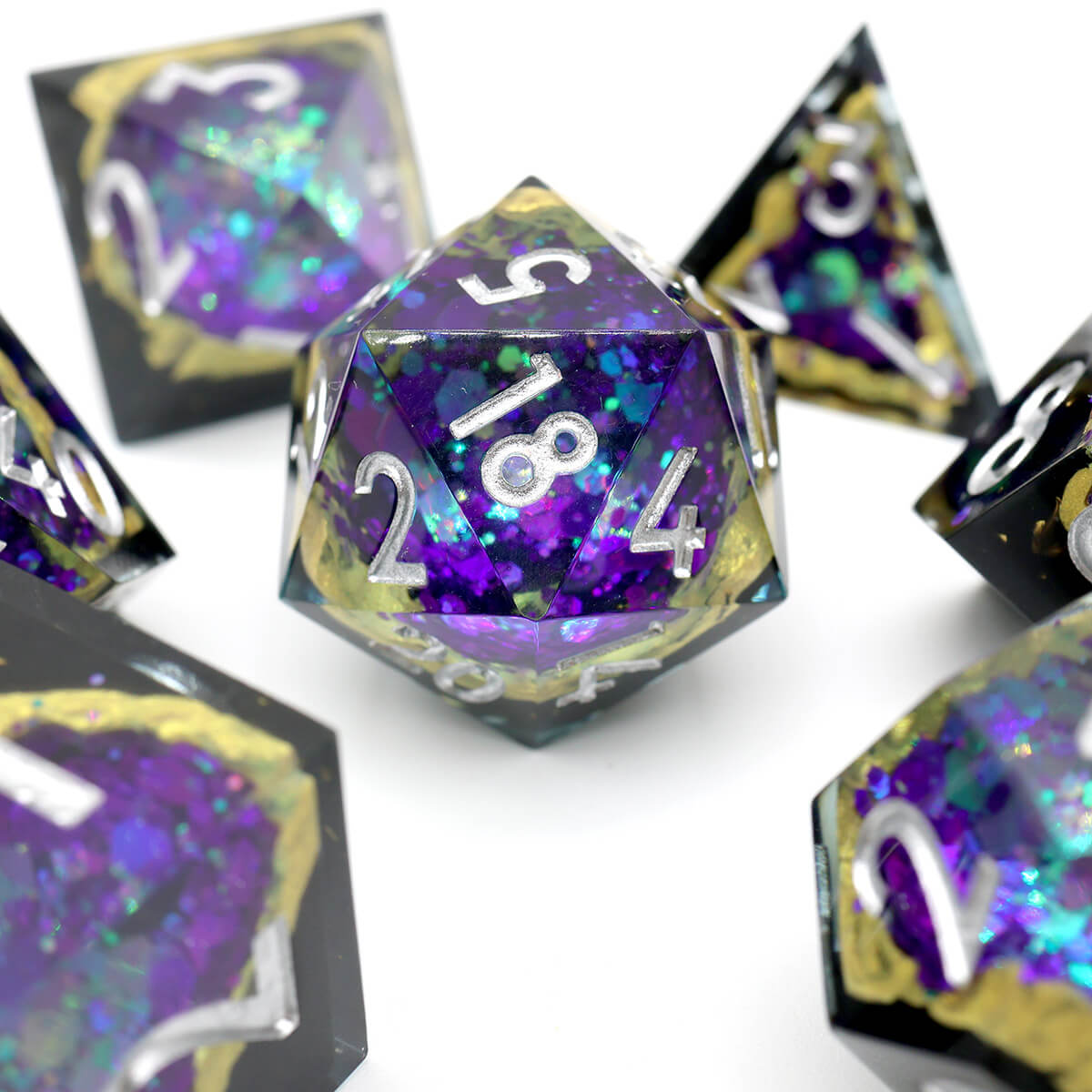 7-Piece Sharp Edge Blue Purple Geode Dice Set for DND - Dice of Dragons