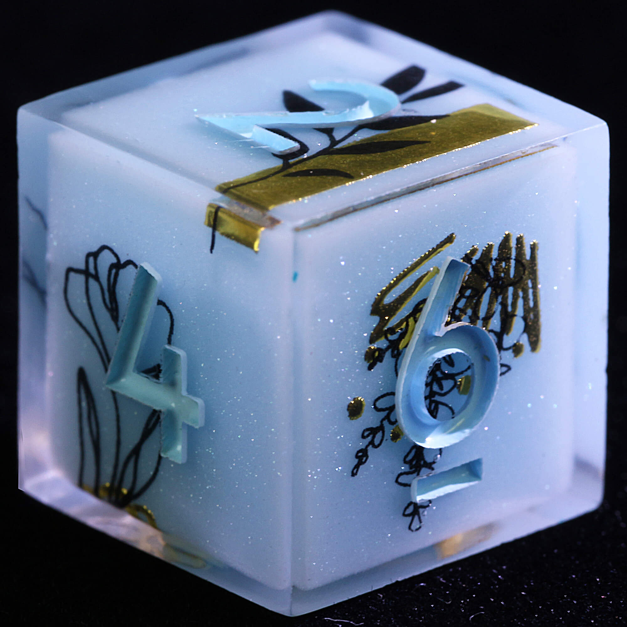 9 Polyhedral Resin DnD Sets Dice Golden Leaf Vein - Dice of Dragons