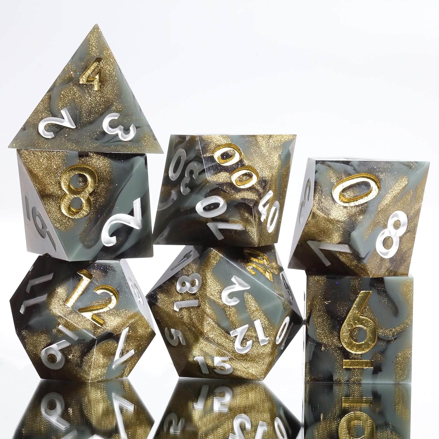 D&D Sharp Edge 7-Piece Polyhedral Resin Dice Set - Dice of Dragons