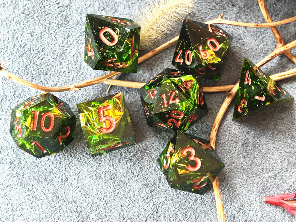 D&D 7-Piece Polyhedral Resin Dice Set - Dice of Dragons