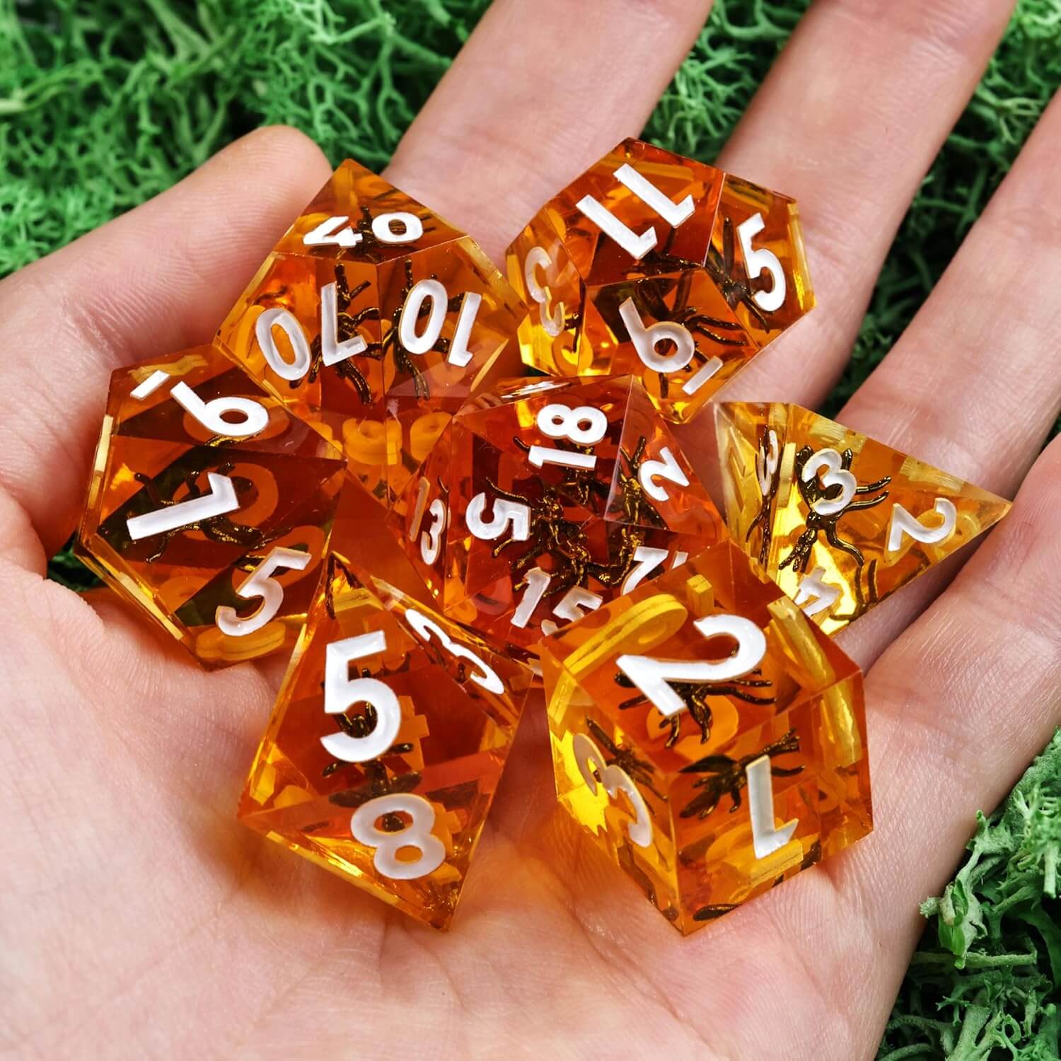 D&D 7-Piece Sharp Edge Mosquito Polyhedral Resin Dice Set - Dice of Dragons