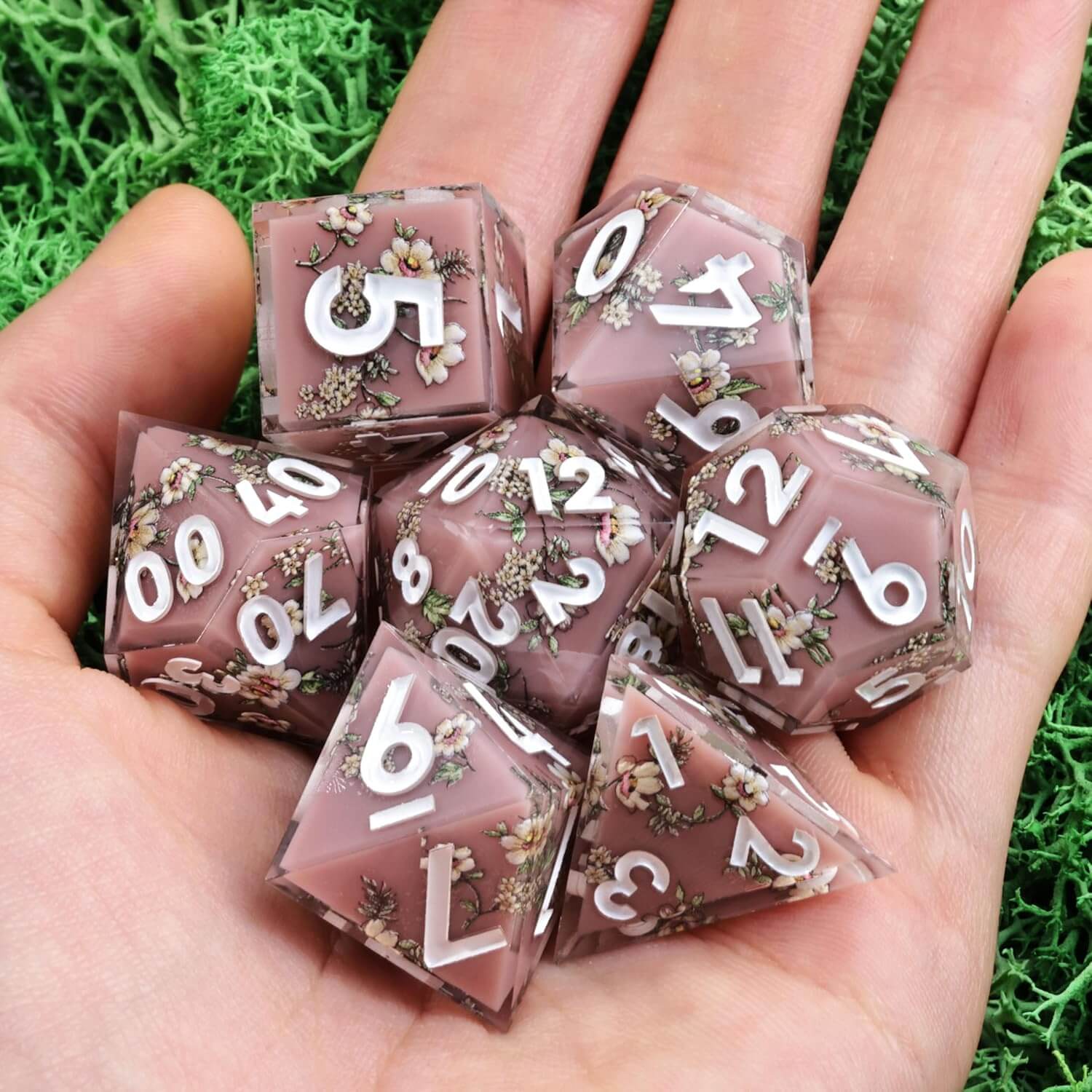 Maidens Sharp Edge Polyhedral Resin 7-Piece D&D Dice Set - Dice of Dragons