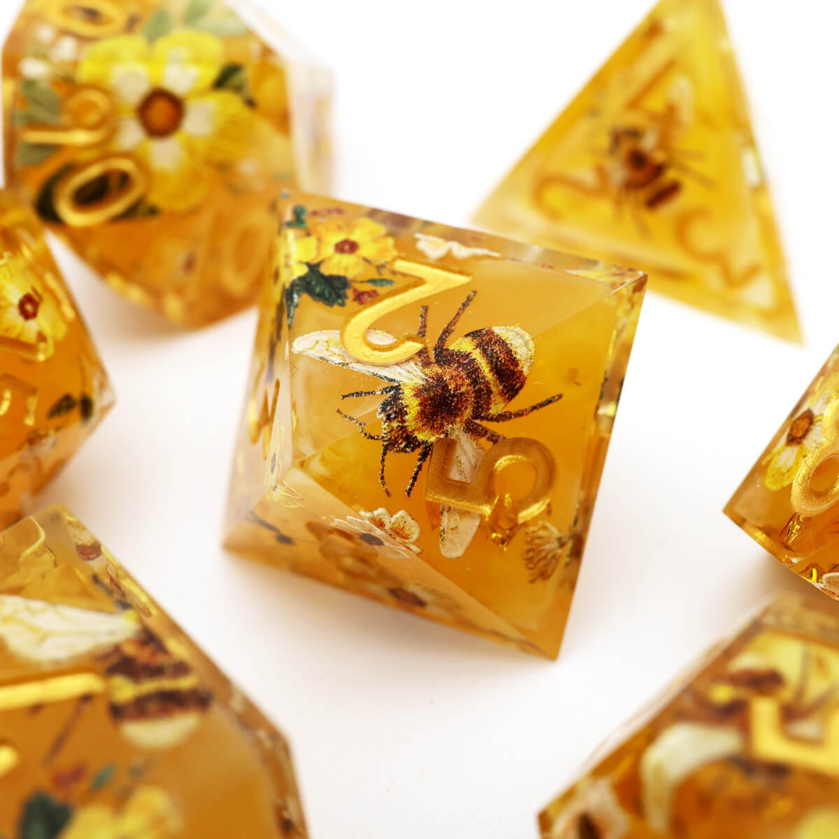 DND Bee 7-Piece Sharp Edge Layered Dice Set - Dice of Dragons