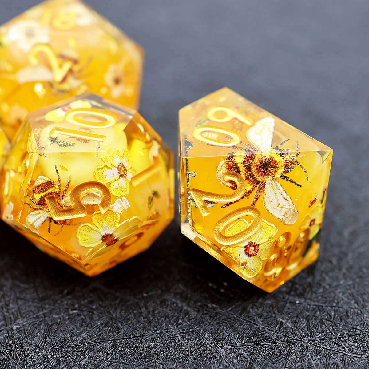 DND Bee 7-Piece Sharp Edge Layered Dice Set - Dice of Dragons