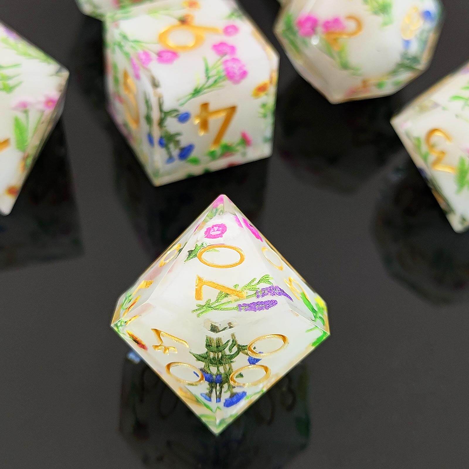 Rpg Awesome 7 Polyhedral Dice Sets D&D - White Flower - Dice of Dragons