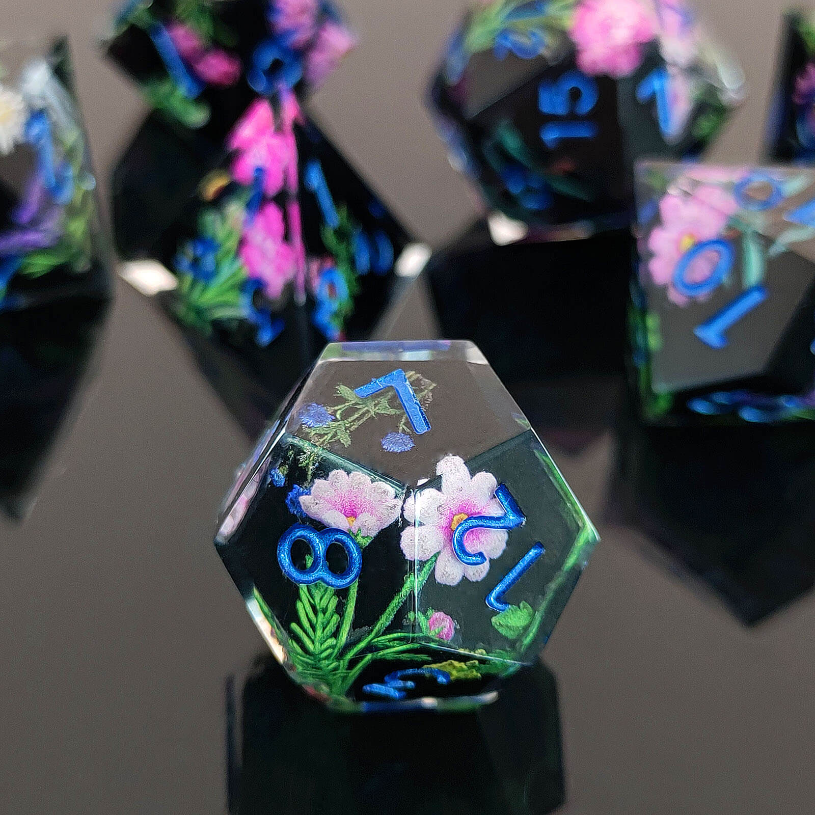 Rpg Awesome 7 Polyhedral Dice Sets D&D - Black Flower - Dice of Dragons