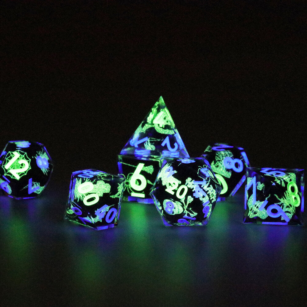 Spider Sharp Edge Resin Polyhedral 7-Piece D&D Dice Set - Dice of Dragons